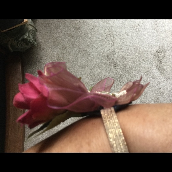 Prom or Wedding Floral Cluster Corsage - Picture 6 of 7